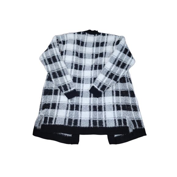 Lane Bryant 14/16 Black White Plaid Fuzzy Knit Open Front Cozy Fall Cardigan - Picture 6 of 8